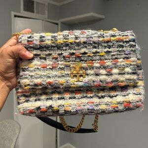 Cute Tory Burch purse!